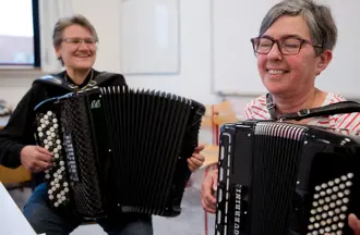 Lær at spille harmonika