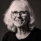 ”Vi kan jo alle sammen mærke, hvad det gør ved os, når vi synger sammen. Vi mærker hinanden, når vi synger de samme melodier og tekster.”