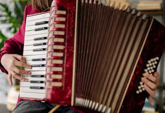 Lær at spille harmonika