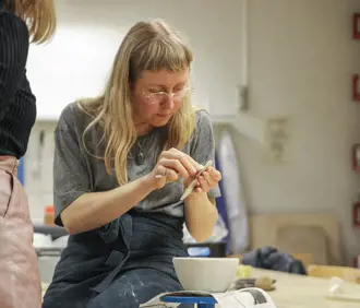 Vil du også prøve kræfter med keramik? Se her